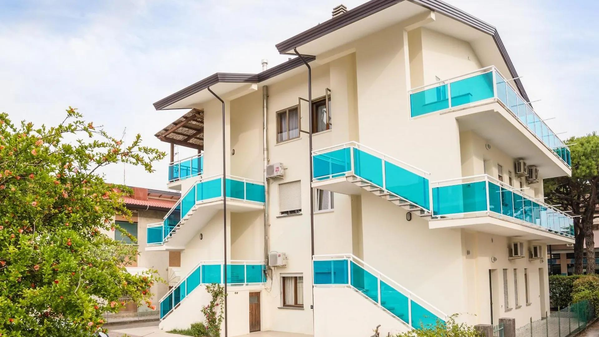 Appartamenti Casa De Lazzari - Piazza Brescia - Adria Holiday Jesolo - Family Apartments