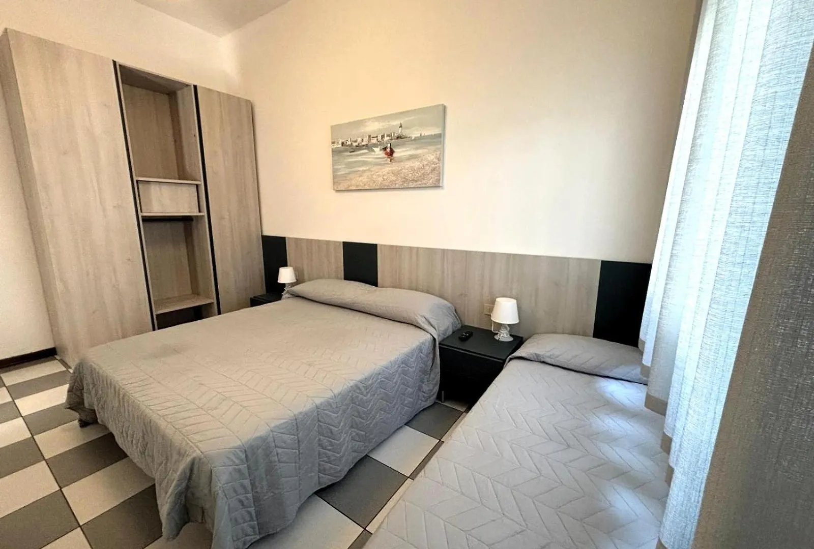 Appartamenti Casa De Lazzari - Piazza Brescia - Adria Holiday Jesolo - Family Apartments Lido di Jesolo
